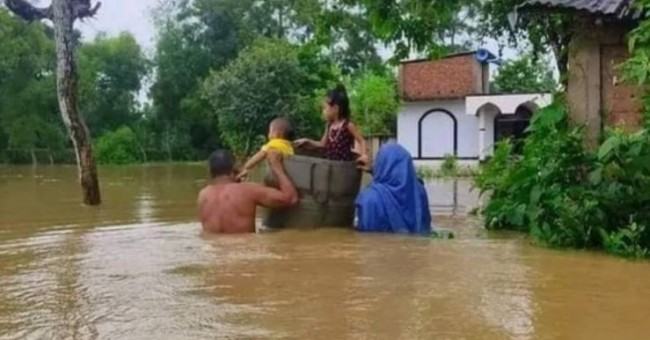 ভয়াবহ বন্যার কবলে ফেনী : প্রাণহানি ১, বাস্তুচ্যুত হাজারো মানুষ