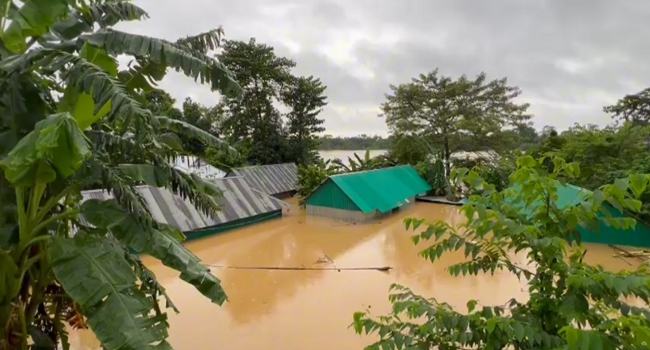 গোমতীর পানি বিপৎসীমার ৭০ সেন্টিমিটার উপরে, ঝুঁকিতে বাঁধ