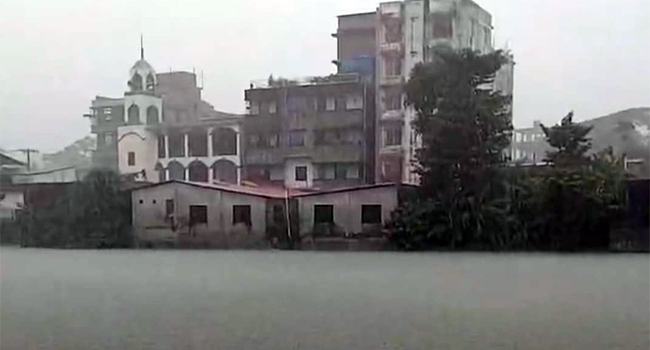 তালিয়ে গেছে লক্ষ্মীপুরের ৫ উপজেলা, পানিবন্দী ৬ লাখ মানুষ