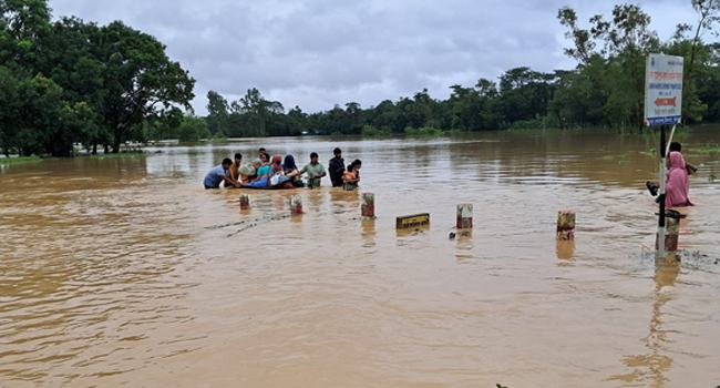মিরসরাইয়ে নতুন নতুন এলাকা প্লাবিত হচ্ছে, পানিবন্দী লাখো মানুষ