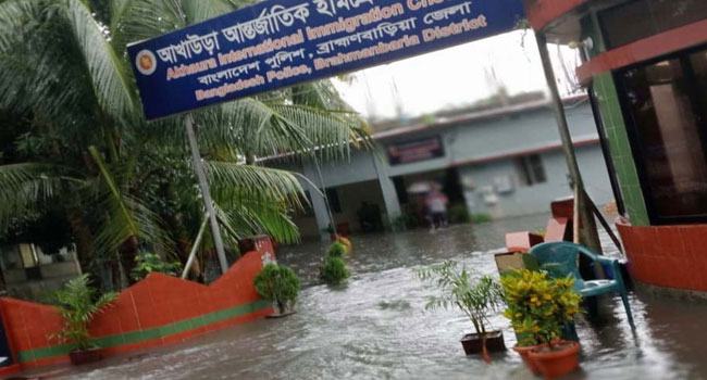 আখাউড়া স্থলবন্দর দিয়ে সপ্তাহখানেক বন্ধ থাকবে ব্যবসা-বাণিজ্য ও যাত্রী পারাপার