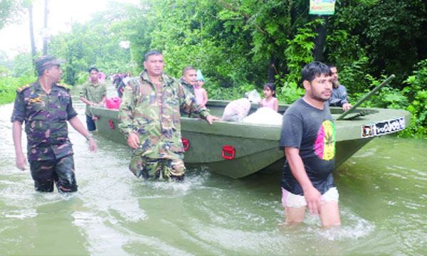 ৭ জেলায় বন্যার্তদের উদ্ধারে সেনা মোতায়েন