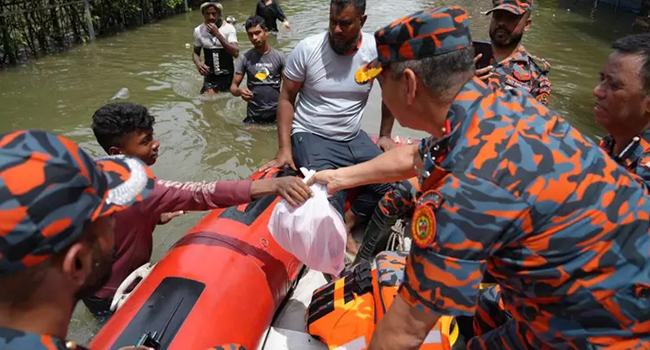 বন্যাদুর্গত এলাকা থেকে ৭৭৯ জনকে উদ্ধার করেছে ফায়ার সার্ভিসের কর্মীরা