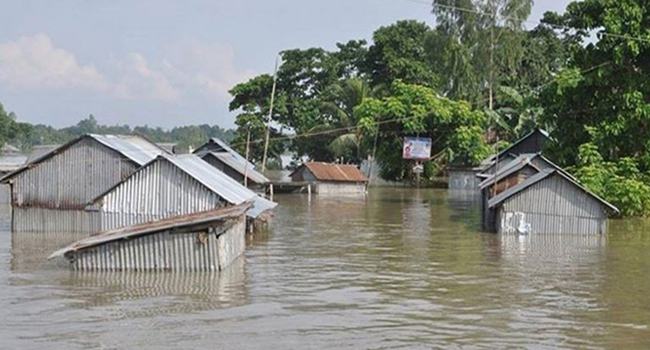 বন্যাকবলিত এলাকায় নদীগুলোর পানি ধীর গতিতে হ্রাস পাচ্ছে