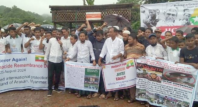 ‘গণহত্যা বন্ধ করো’ স্লোগানে স্লোগানে প্রকম্পিত উখিয়ার রোহিঙ্গা ক্যাম্প
