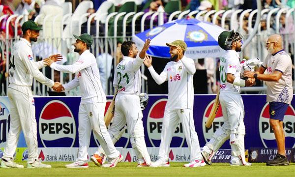 পাকিস্তানের মাটিতে বাংলাদেশের টেস্ট জয়