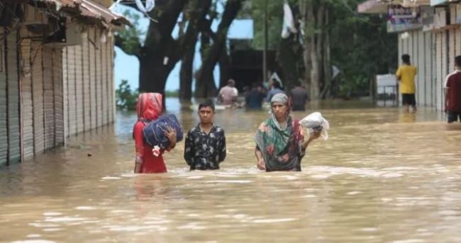 বন্যায় ২৭ জনের মৃত্যু