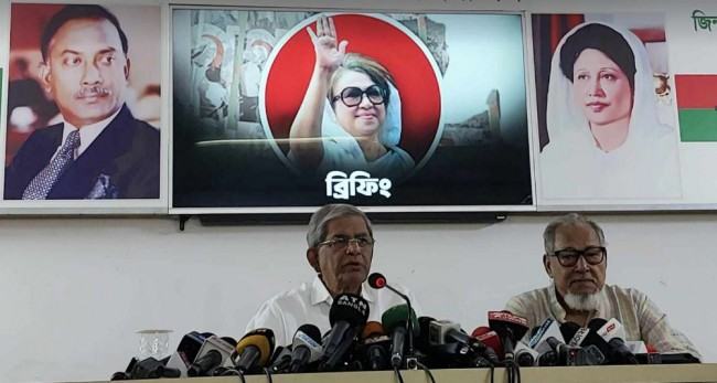 বর্তমান সরকারের সাথে রাজনৈতিক দলগুলোর অতিদ্রুত আলোচনা প্রয়োজন : মির্জা ফখরুল