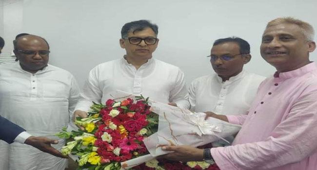 এক দশক পর নিজ এলাকা কক্সবাজারে ফিরলেন বিএনপি নেতা সালাহউদ্দিন