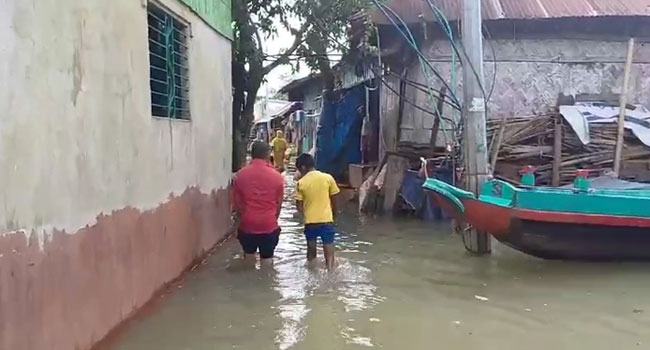 রাঙ্গামাটি ও নানিয়ারচরে ডুবে আছে অসংখ্য ঘরবাড়ি