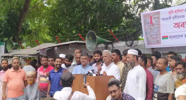 শেখ হাসিনাকে এক দিনের জন্য হলেও আয়না ঘরে রাখা হোক : ফারুক