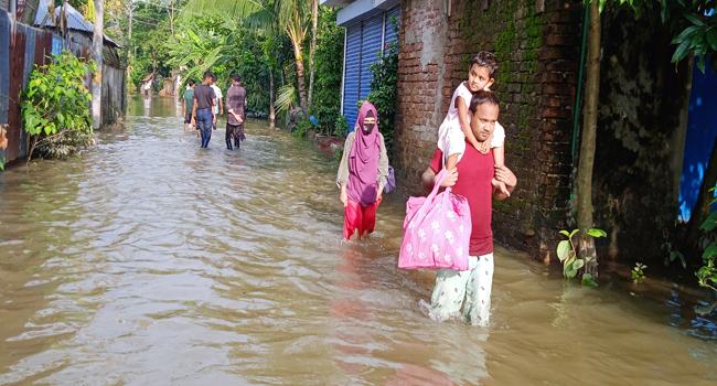 নাঙ্গলকোটে ৯ দিনেও বন্যা পরিস্থিতির উন্নতি হয়নি