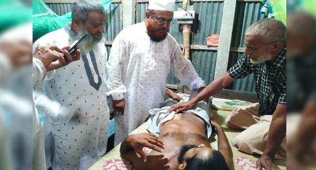 গুলিবিদ্ধ ভ্যানচালককে দেখতে গেলেন জামায়াত নেতা আজম খান
