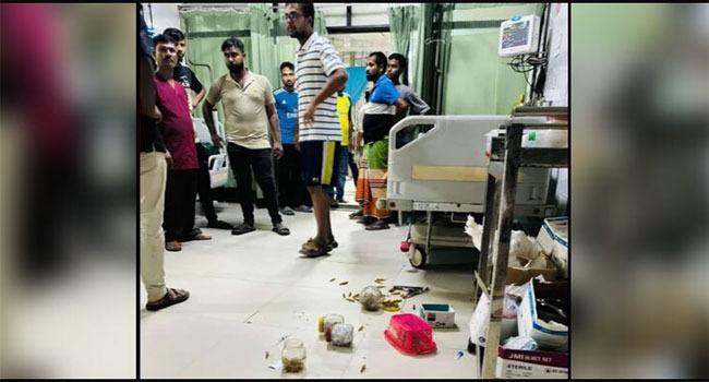 ঢামেক চিকিৎসককে মারধরের ঘটনায় বিইউবিটির শিক্ষক-শিক্ষার্থীসহ ৫০ জনের বিরুদ্ধে মামলা