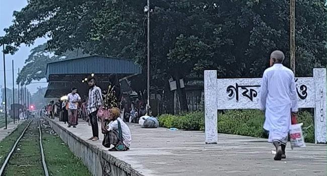 গফরগাঁওয়ে ট্রেনে কাটা পড়ে বৃদ্ধার মৃত্যু