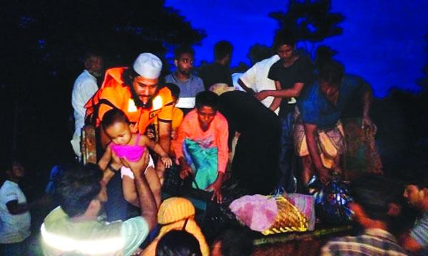 বন্যায় ওরা ছিল সাহসী দুর্বার