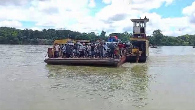 ৫ দিন পর রাঙ্গামাটির চন্দ্রঘোনা-রাইখালী নৌ রুটে ফেরি চলাচল শুরু