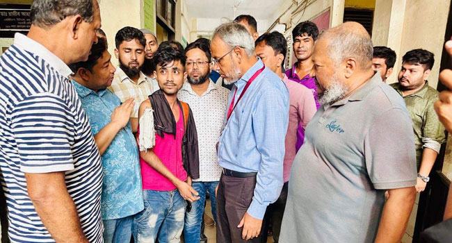 নোয়াখালীতে ছাত্র আন্দোলনে আহতদের খোঁজ নেন বিএনপির স্বাস্থ্যবিষয়ক সম্পাদক