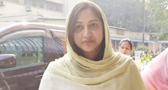 দেশে এলেন কোকোর স্ত্রী
