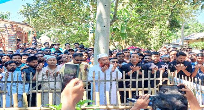 আবু সাঈদসহ ৫ শহীদের কবর জিয়ারত ছাত্রদলের