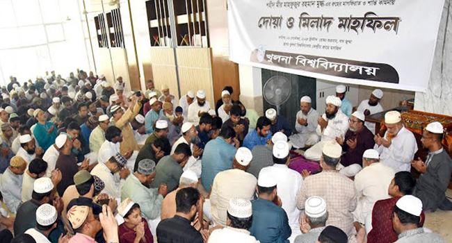 ছাত্র আন্দোলনে নিহতদের স্মরণে খুবিতে দোয়া মাহফিল