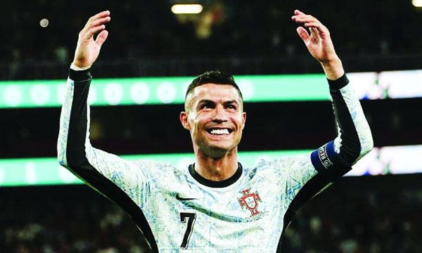 ৯০০ ক্লাবে প্রথম রোনালদো