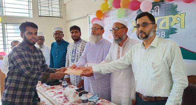 পুলিশের ফেরত দেয়া টাকা পেল গুলিতে পা হারানো ২ সাবেক শিবির নেতা