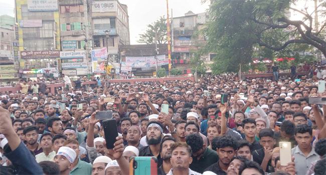 ফেনীর শহীদ মিনারে ২০ বছর পর জামায়াতের বিশাল শোডাউন