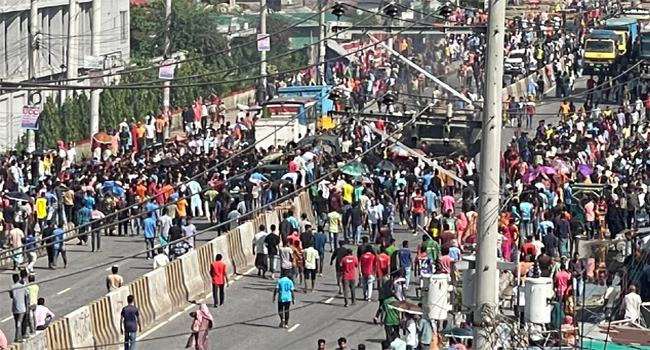 কালিয়াকৈর ট্রাকচাপায় নারী শ্রমিক নিহত, মহাসড়ক অবরোধ