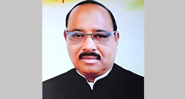 নেত্রকোনার সাবেক পৌর মেয়র নজরুল খান বিমান বন্দরে গ্রেফতার