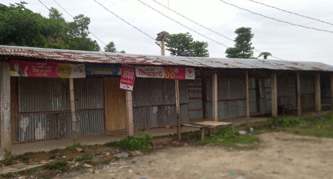 সংঘর্ষের শঙ্কায় ৭ গ্রামের মানুষ