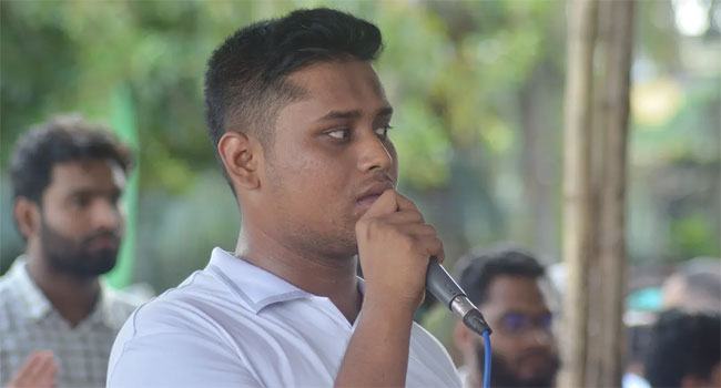 কক্সবাজারে খোয়া গেল সমন্বয়ক হাসনাতের মোবাইল ফোন!