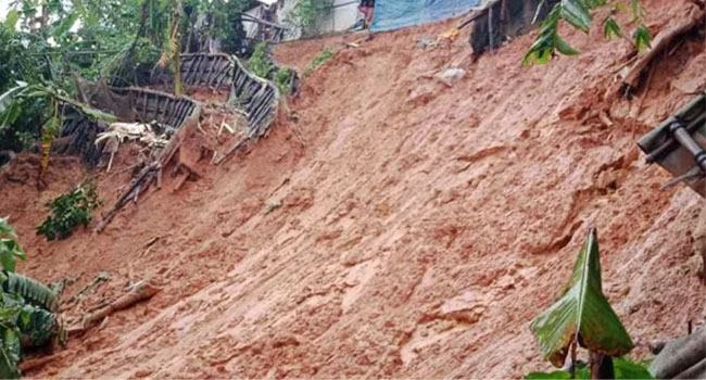 কক্সবাজারে পৃথক পাহাড়ধসে ৬ জনের মৃত্যু