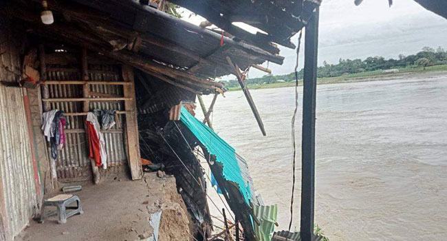 চকরিয়া টানা ভারী বর্ষণে কয়েক হাজার মানুষ পানিবন্দী