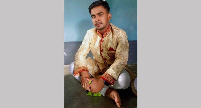 আত্রাইয়ে সড়ক দুর্ঘটনায় বর নিহত