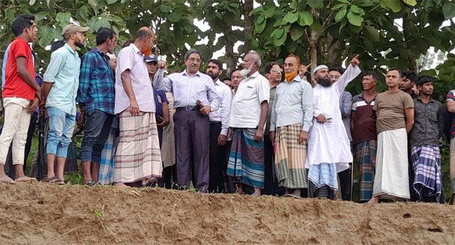 ভারতীয়দের বাঁধ কাটার ভয়াবহতা বামাক চেয়ারম্যানকে জানালেন স্থানীয়রা