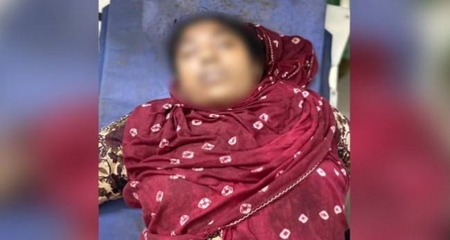 বিদ্যুৎস্পৃষ্টে স্ত্রীর মৃত্যু, স্বামী আহত