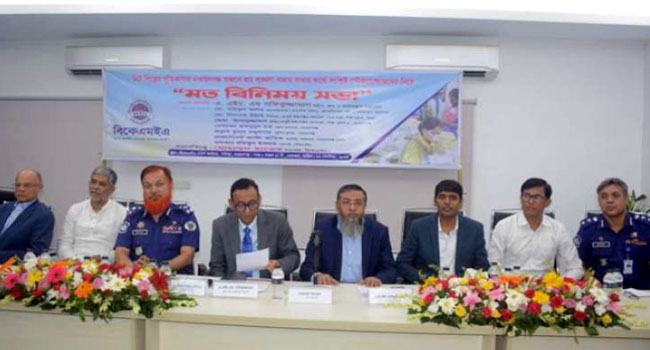বায়াররা পাশে এসে দাঁড়িয়েছে, গার্মেন্টস শিল্প এখন ঘুরে দাঁড়ানোর পালা : শ্রমসচিব