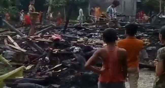 হোসেনপুরে স্কুলশিক্ষকের বসতঘর পুড়ে ছাই