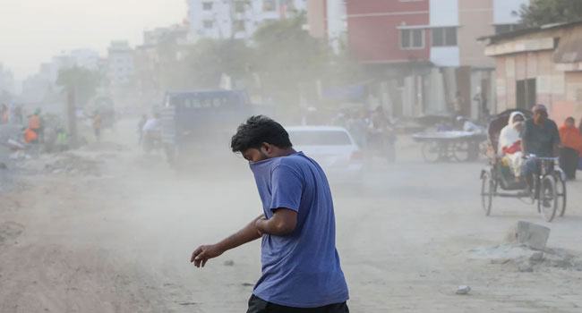 বিশ্বের দূষিত শহরের তালিকায় ঢাকা তৃতীয়