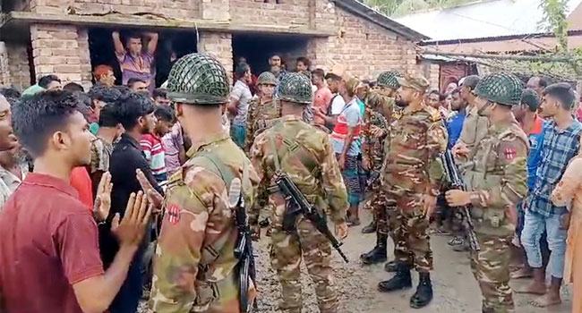 গুরুদাসপুরে নেশার টাকা জোগাড় করতে বৃদ্ধকে হত্যা, আটক ৩