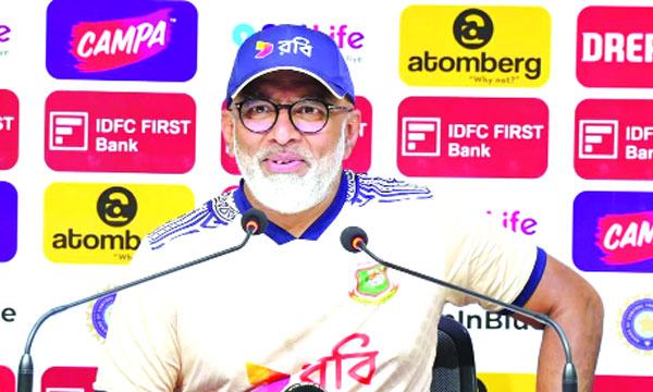 ভারসাম্যপূর্ণ দলটি আত্মবিশ্বাসী তবে সতর্ক