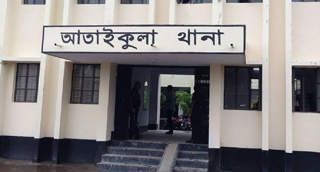পাবনায় ধানক্ষেত থেকে বৃদ্ধের গলাকাটা লাশ উদ্ধার