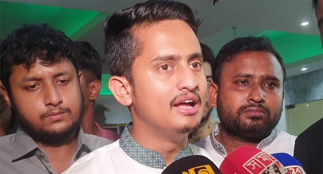শহীদ পরিবারের সাথে মতবিনিময়কে রাজনৈতিক সভা বলে আমাদের বিব্রত করা হচ্ছে : সারজিস আলম