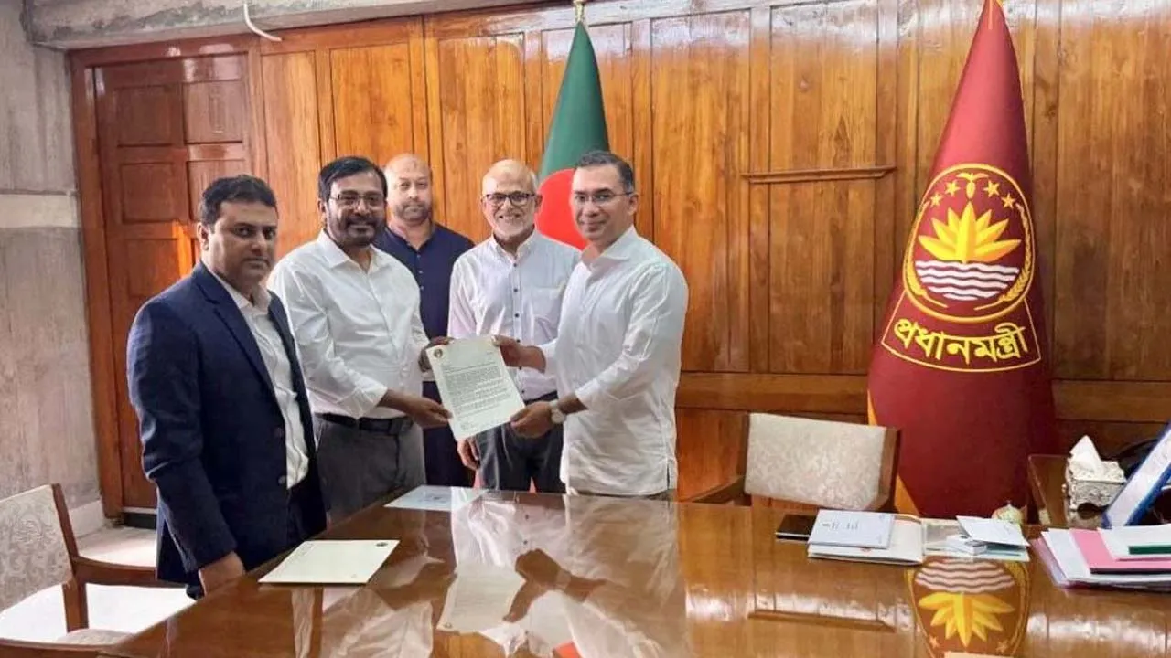 প্রধানমন্ত্রীর সাথে এবি পার্টির চেয়ারম্যানের সাক্ষাৎ