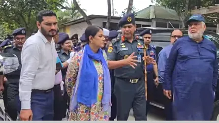 গোপালগঞ্জে ক্ষতিগ্রস্ত স্থাপনা পরিদর্শনে দুই উপদেষ্টা