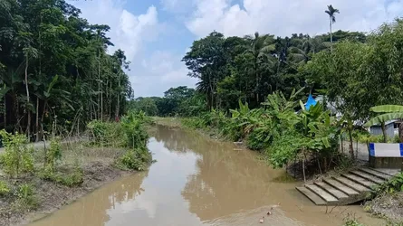 শ্রমিকদের টাকা না দিয়ে কোষাগারে ইউএনও’র টাকা ফেরত, নেপথ্যে অর্থ আত্মসাৎ