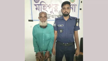 মহিপুরে গাঁজাসহ মাদককারবারি গ্রেফতার