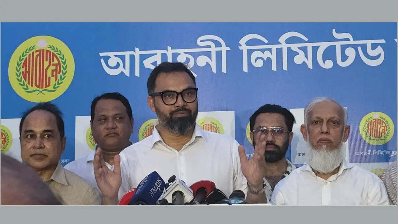 আবাহনী ক্লাব পরিদর্শনে ক্রীড়া প্রতিমন্ত্রী