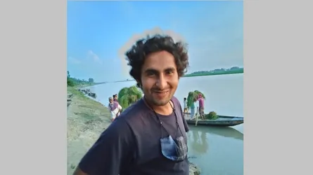 মাইকে মক্তবের ছাত্রদের ডাক দেয়ায় শিক্ষককে হেনস্তা, দেখে নেয়ার হুমকি